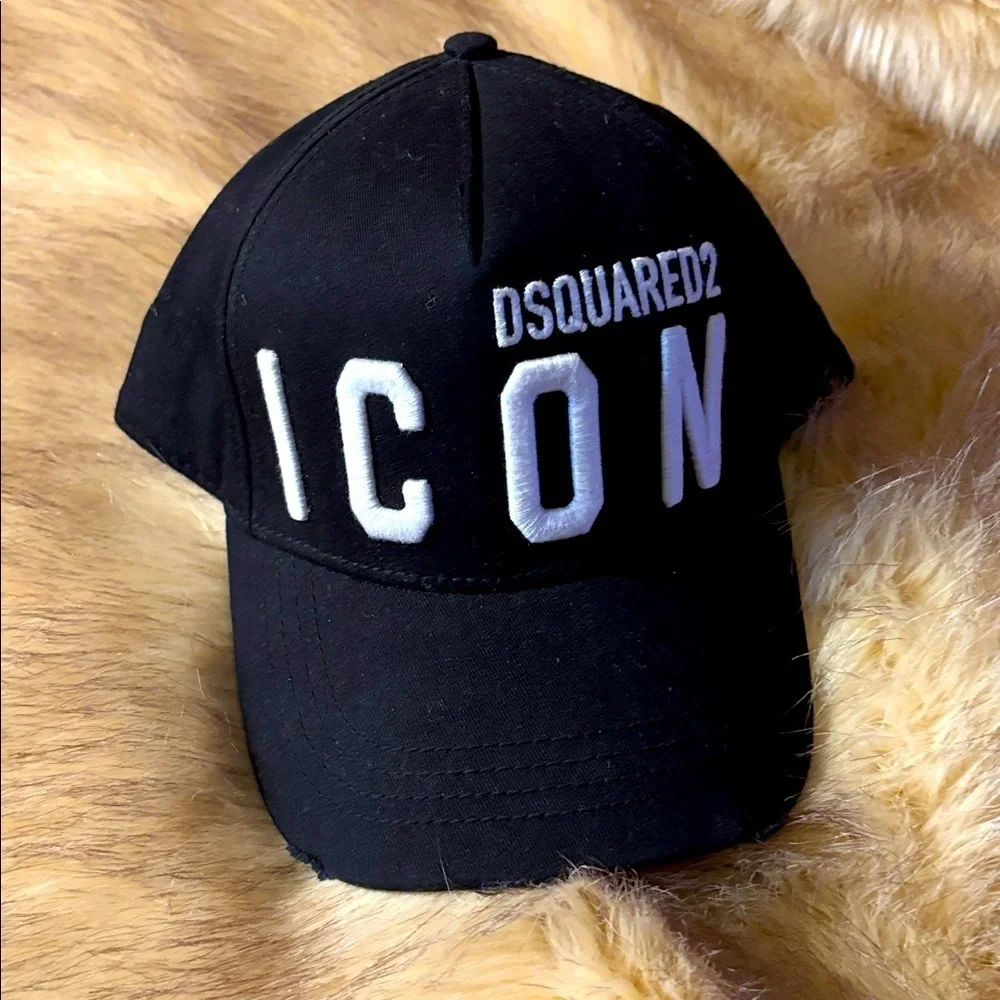 Dsquared2 Icon Logo Embroidered Baseball Cap